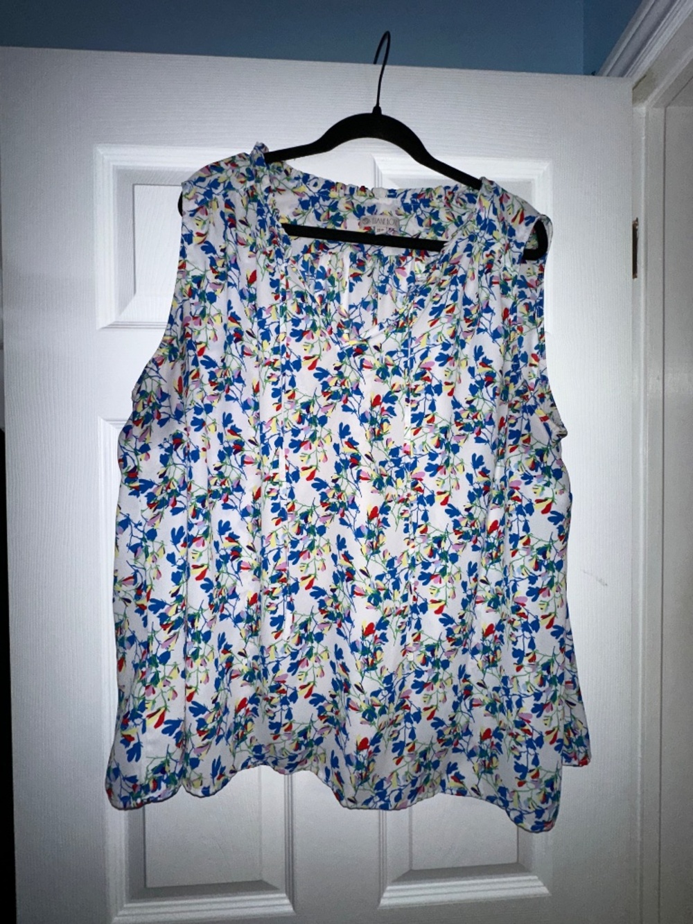 Plus Size 3X Floral Blouse Sleeveless Work Top Business Casual Flowy Lightweight